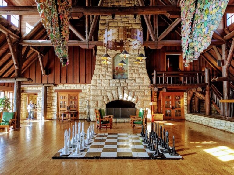 Pere Marquette Lodge 768x576